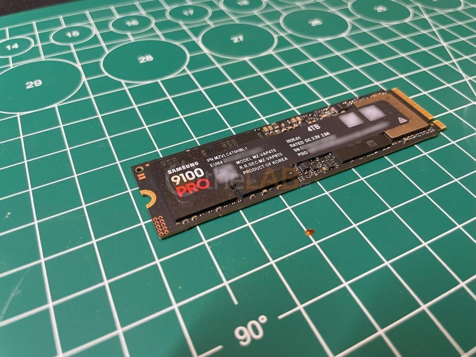 Samsung-9100-pro-review-005.jpg