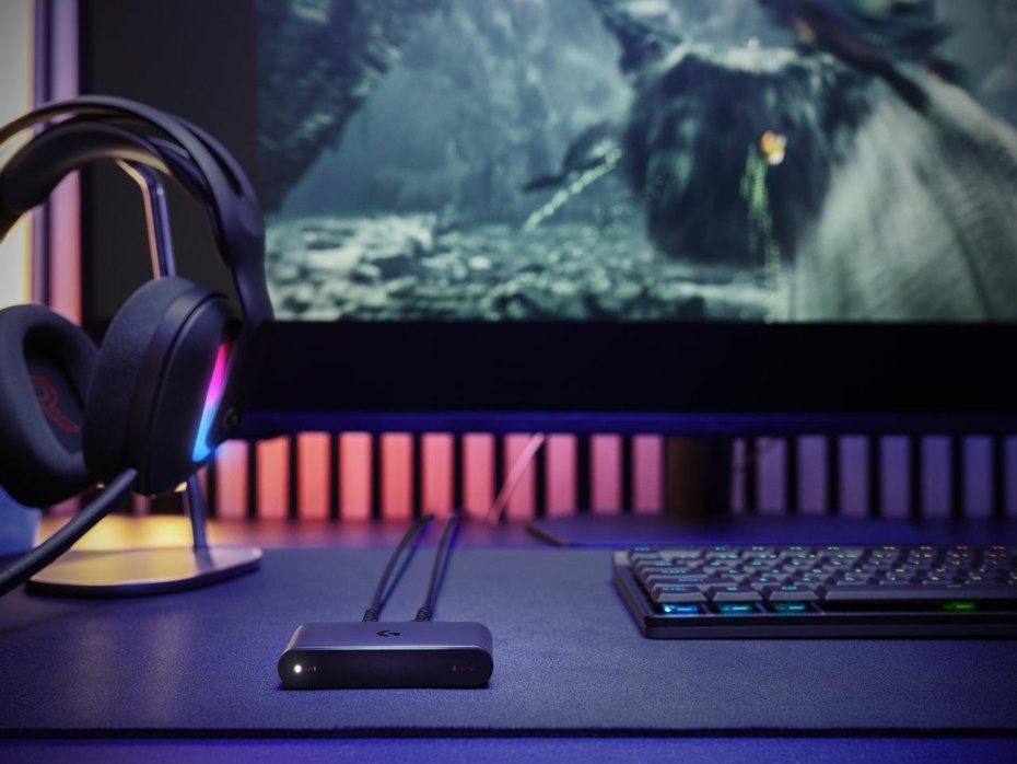 A20 X ENVR Black battlestation 06.jpg