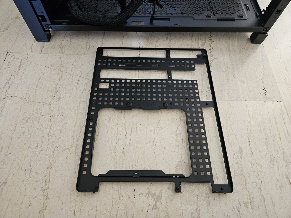 motherboard tray off.jpg