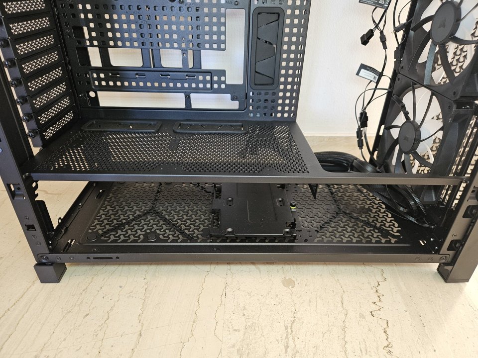 psu shroud_on case.jpg