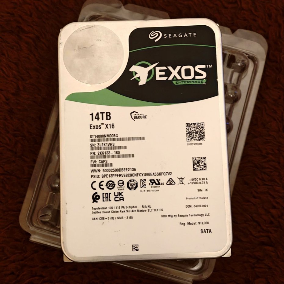 Exos-14TB.jpg