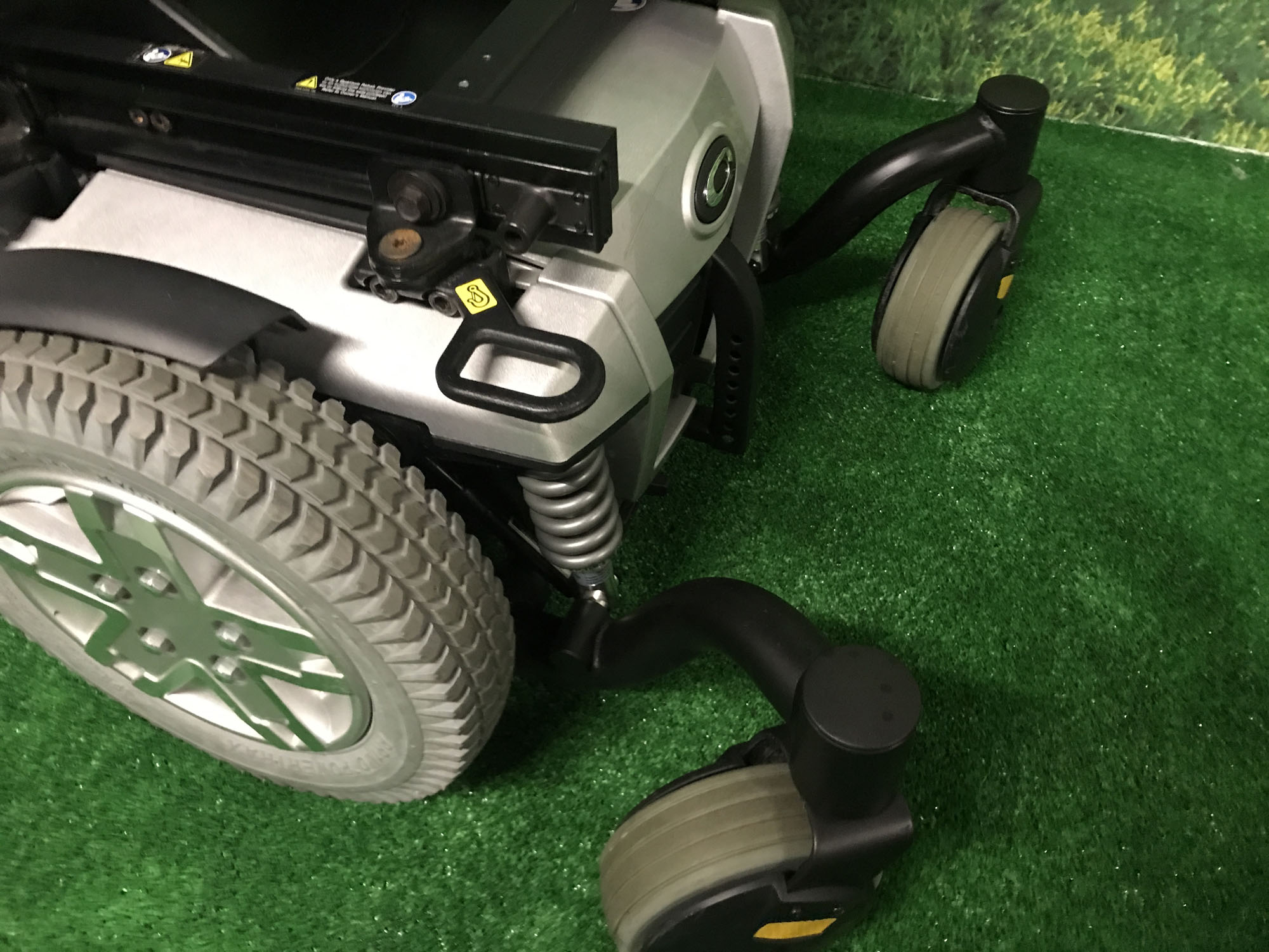 2014Pride Quantum Q6 EDGE Powerchair In ELECTRIC WHEELCHAIR 4MPH | eBay