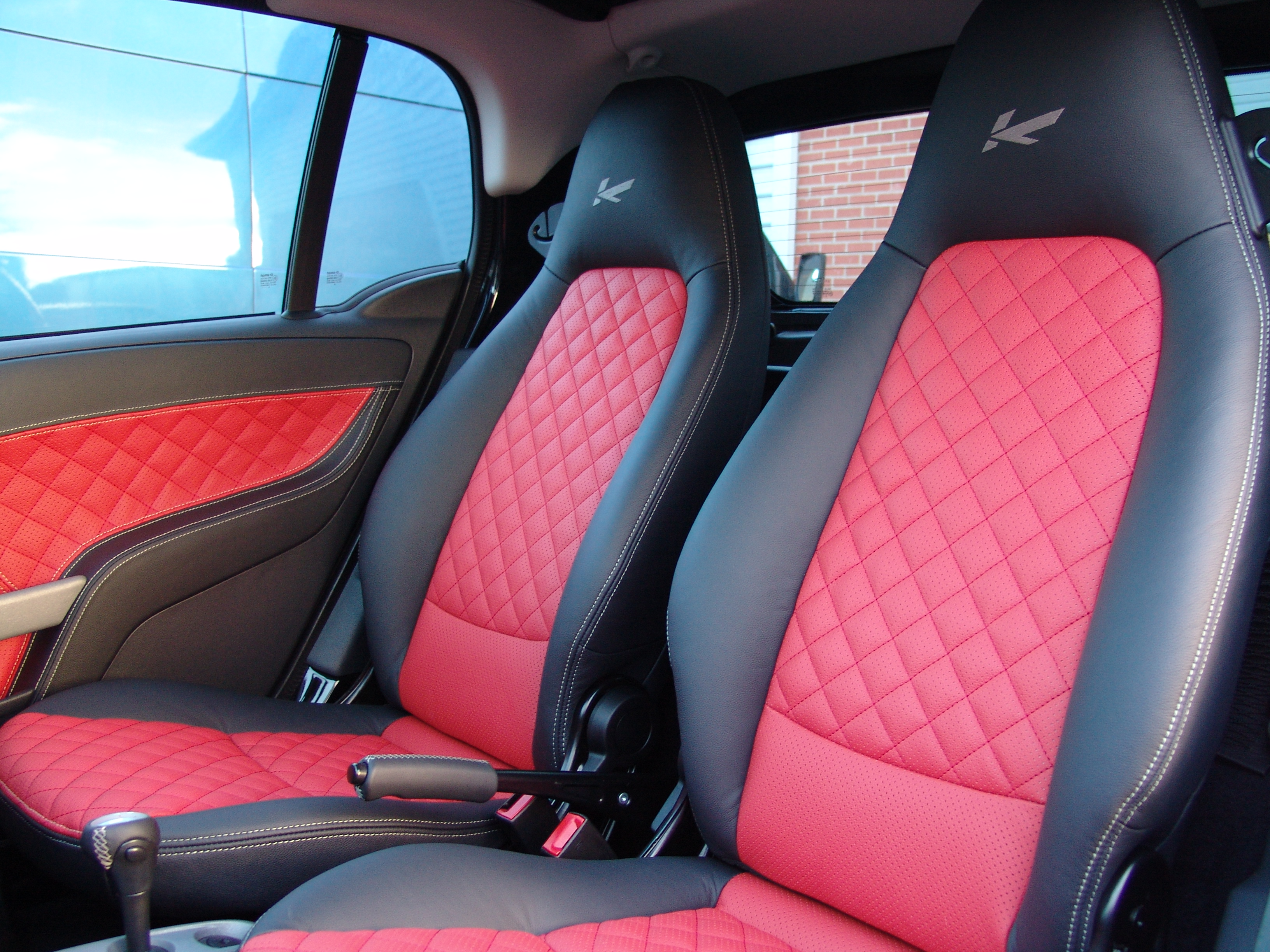 Mercedes-Benz Smart Four Two - Seat Surgeons