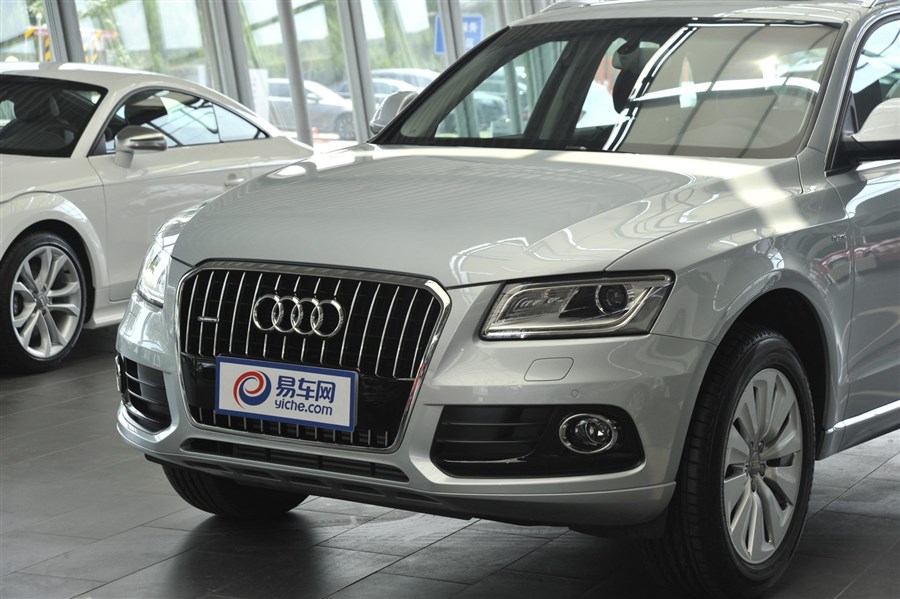 Audi Q5 2016 Model EZee Fit Covers Seat Surgeons