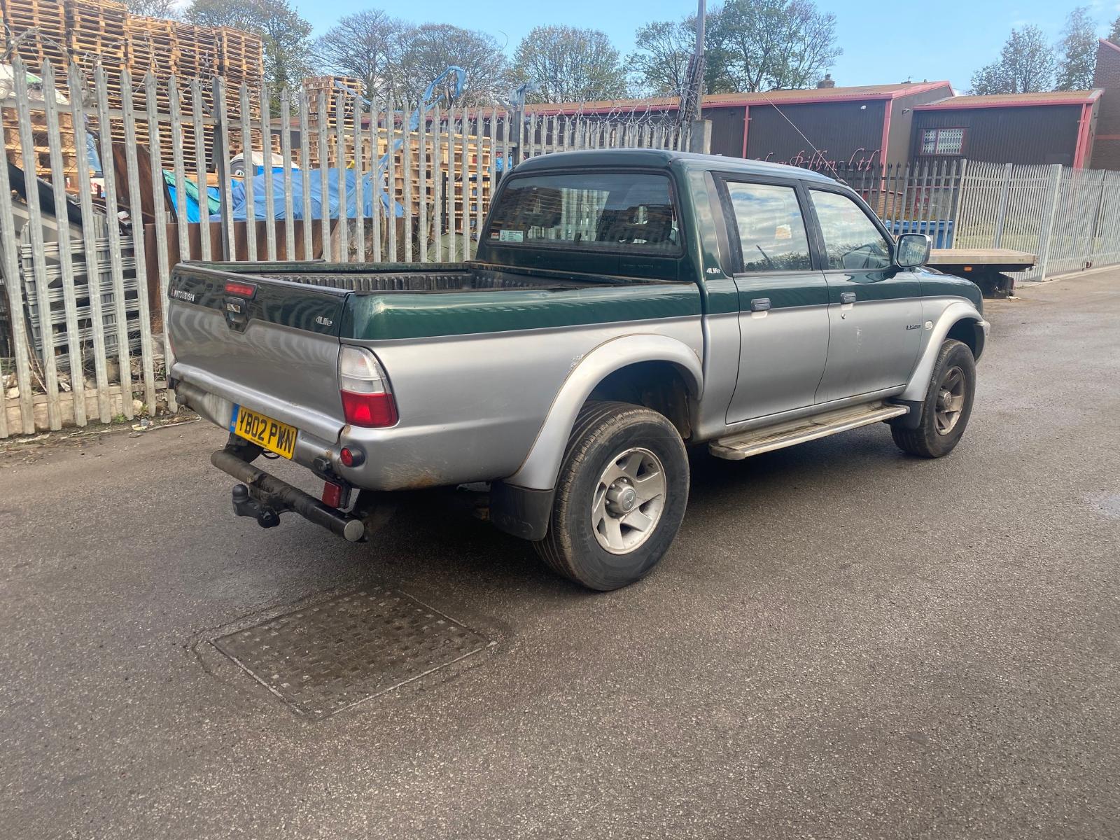 Mitsubishi l200 2002