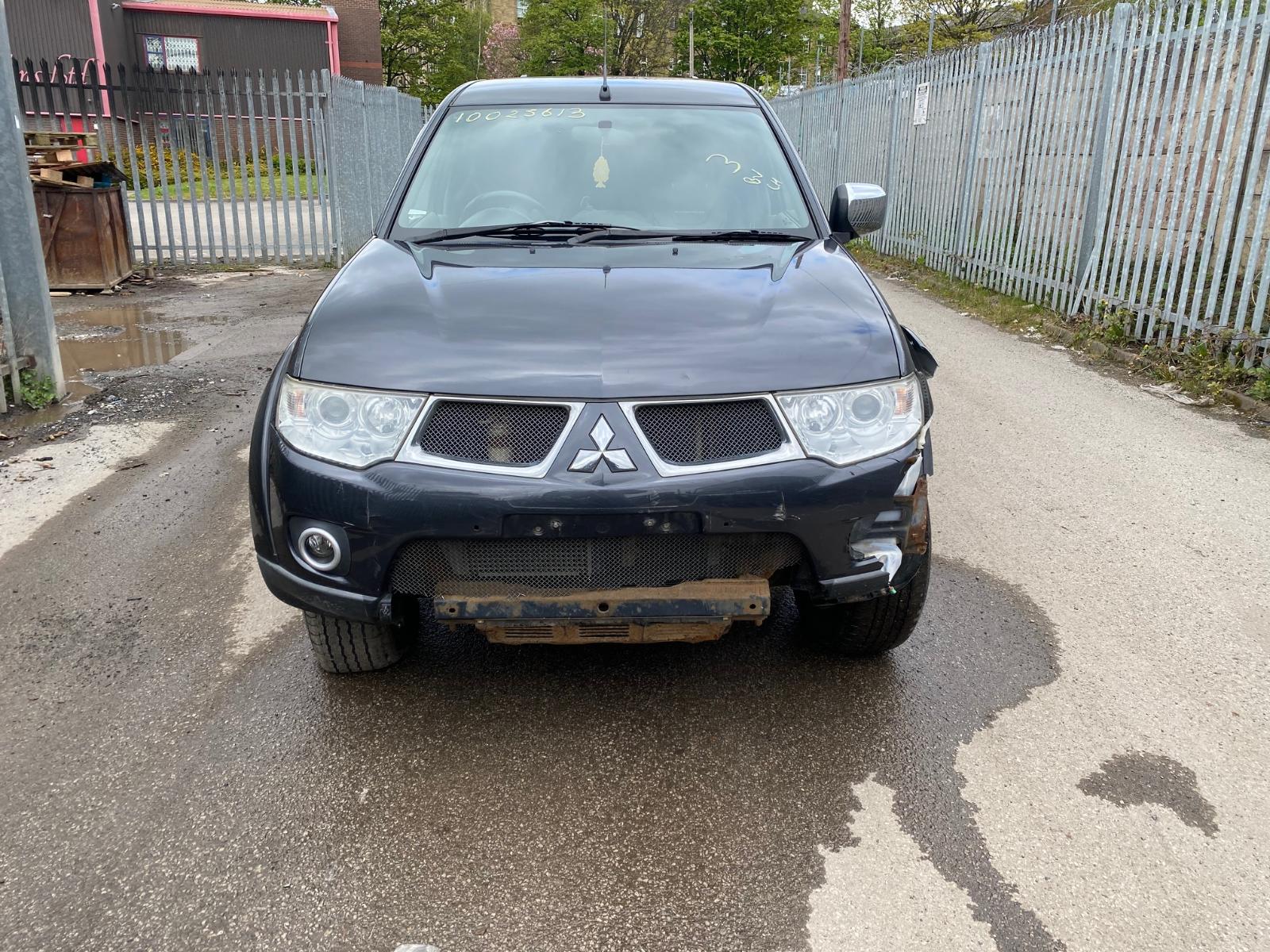 Митсубиси l200 2011