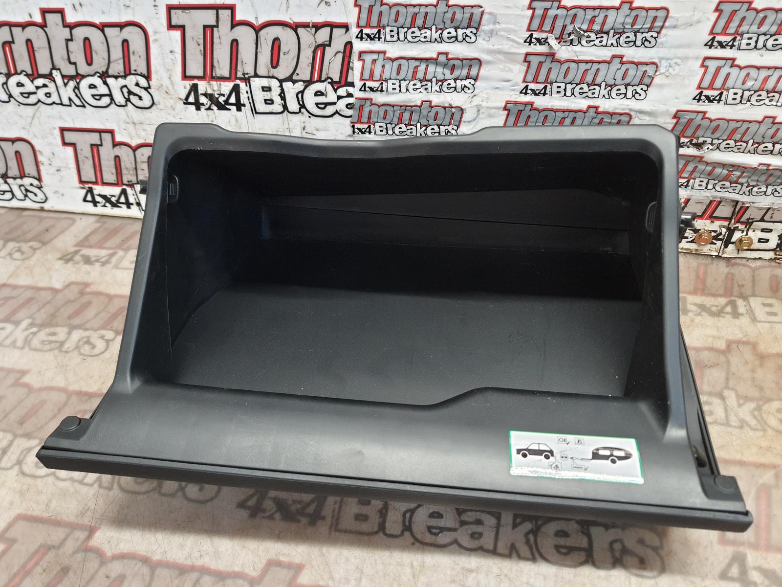Glove Box HILUX TOYOTA 2021