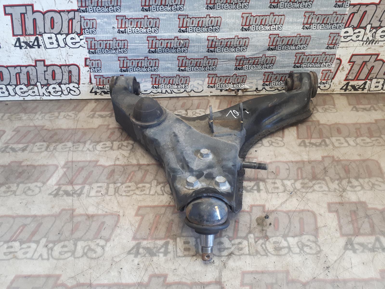 RF Lower Control Arm L200 MITSUBISHI 2021