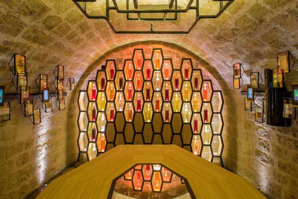 One of the most romantic things to do in paris is going to caves du louvre