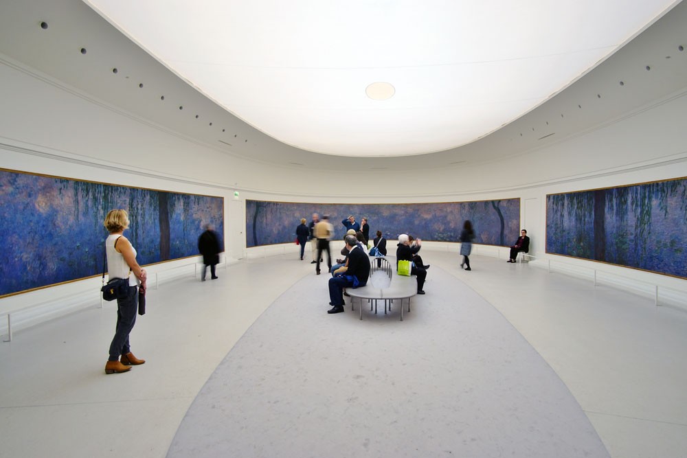One of the most romantic things to do in Paris is going to Musée de l'Orangerie