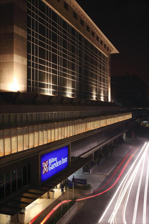 Book Hilton Garden Inn New Delhisaket With Tajawal Book - 