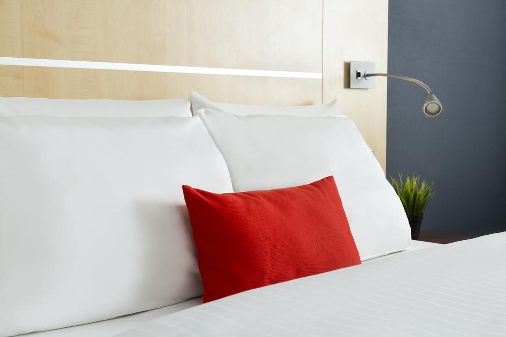 Holiday Inn Express Frankfurt Messe Book Holiday Inn Express