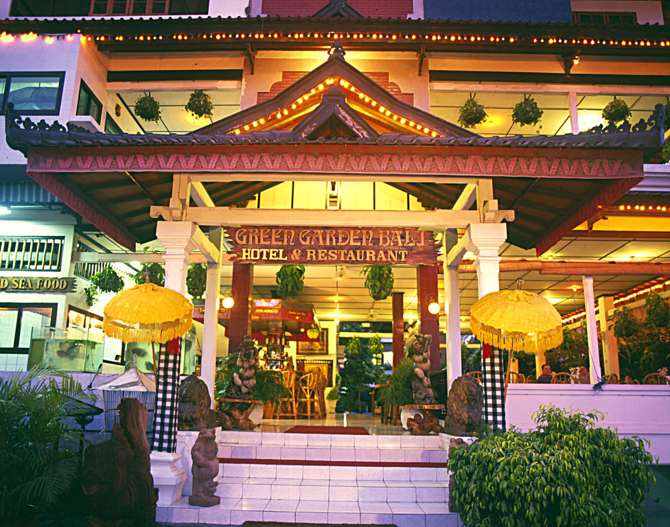 Book Airy Sunset Road Pura Mertasari Empat 7 Kuta Bali With Book Airy Sunset Road Pura Mertasari Empat 7 Kuta Bali With