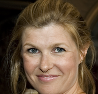 Connie Britton