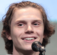 Evan Peters