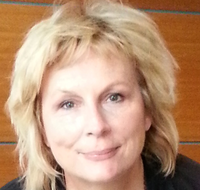 Jennifer Saunders