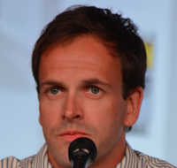 Jonny Lee Miller