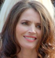 Julia Ormond