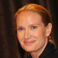 Kelly Lynch