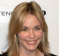 Leslie Bibb