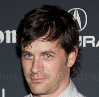 Tom Everett Scott