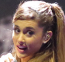 Ariana Grande läuft gerade in iCarly auf nick Ariana Grande läuft gerade in iCarly auf nick