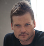 Bailey Chase läuft gerade in Longmire auf FOX Bailey Chase läuft gerade in Longmire auf FOX