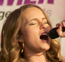 Bridgit Mendler läuft gerade in Undateable auf ProSieben Bridgit Mendler läuft gerade in Undateable auf ProSieben