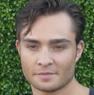 Ed Westwick läuft gerade in Gossip Girl auf sixx Ed Westwick läuft gerade in Gossip Girl auf sixx