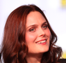 Emily Deschanel läuft gerade in Bones – Die Knochenjägerin auf Vox Emily Deschanel läuft gerade in Bones – Die Knochenjägerin auf Vox