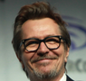 Gary Oldman läuft gerade in Léon – Der Profi auf kabel eins Gary Oldman läuft gerade in Léon – Der Profi auf kabel eins