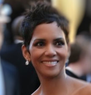 Halle Berry läuft gerade in Kingsman: The Golden Circle auf Sky Cinema Halle Berry läuft gerade in Kingsman: The Golden Circle auf Sky Cinema