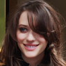 Kat Dennings läuft gerade in 2 Broke Girls auf ProSieben Kat Dennings läuft gerade in 2 Broke Girls auf ProSieben
