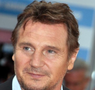 Liam Neeson läuft gerade in The Dark Knight Rises auf Vox Liam Neeson läuft gerade in The Dark Knight Rises auf Vox