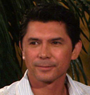 Lou Diamond Phillips läuft gerade in Longmire auf FOX Lou Diamond Phillips läuft gerade in Longmire auf FOX