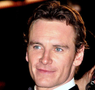 Michael Fassbender läuft gerade in Prometheus – Dunkle Zeichen auf Sat 1 Michael Fassbender läuft gerade in Prometheus – Dunkle Zeichen auf Sat 1