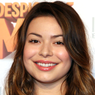 Miranda Cosgrove läuft gerade in iCarly auf nick Miranda Cosgrove läuft gerade in iCarly auf nick