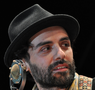 Oscar Isaac läuft gerade in Star Wars: Die letzten Jedi auf Sky Cinema Oscar Isaac läuft gerade in Star Wars: Die letzten Jedi auf Sky Cinema