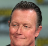 Robert Patrick läuft gerade in Scorpion auf kabel eins Robert Patrick läuft gerade in Scorpion auf kabel eins