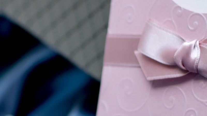 Matrimonio nell'aria? Tempo di partecipazioni Matrimonio nell'aria? Tempo di partecipazioni