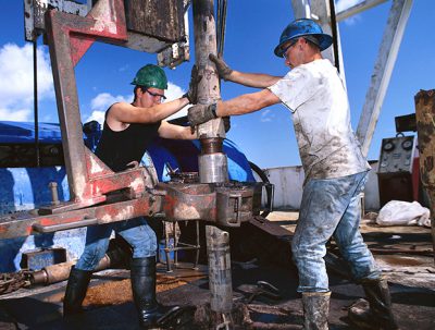 Removing the US ban on crude oil exports would create between 394,000 and 859,000 jobs annually from 2016 to 2030 in oil production and the supply chain as well as the broader economy, according to report by IHS released on March 17..