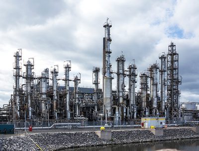 United Steelworkers union will end their strike after an agreement with Shell has been ratified
