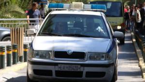 Î. ÎÏÎ±ÏÎ±: ÎÎ½Î¿Î¹Î¾Î±Î½ Î±ÏÏÎ¿ÎºÎ¯Î½Î·ÏÎ¿ ÎºÎ±Î¹ Î­Î²Î±Î»Î±Î½ Î²ÎµÎ½Î¶Î¯Î½Î· Î¼Îµ ÏÎ·Î½ ÎºÎ¬ÏÏÎ± ÏÎ¿Ï Î¬ÏÏÎ±Î¾Î±Î½