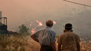 Δύσκολες ώρες: Εκτός ελέγχου η φωτιά στα Κύθηρα - Πύρινα μέτωπα σε Εύβοια, Χανιά και Μεσσηνία, διάσπαρτες εστίες στο Κρυονέρι