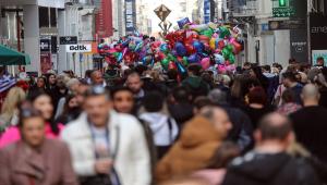 Ανοικτά σήμερα τα καταστήματα – Σε ρυθμούς εορταστικού ωραρίου η αγορά