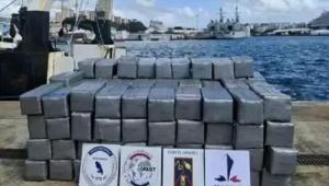 Φωτογραφίες από το σκάφος του «Έλληνα Εσκομπάρ» και την κατασχεμένη κοκαΐνη  – Οι σάκοι με τους 4,1 τόνους ναρκωτικών