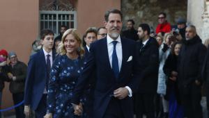 Παύλος Ντε Γκρες και Μαρί Σαντάλ σε οικογενειακή φωτογράφιση εύχονται «Καλά Χριστούγεννα»