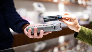 Μελέτη ΙΟΒΕ: Η Ελλάδα δεύτερη ταχύτερη στην εξάπλωση ηλεκτρονικών πληρωμών στην ΕΕ 25πλασιάστηκαν οι συναλλαγές με κάρτα