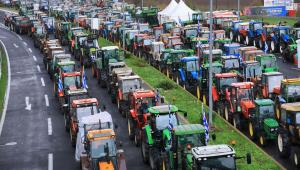 Οι αγρότες έκλεισαν για 5 ώρες τις σήραγγες των Τεμπών για τα φορτηγά - Απαγόρευση κυκλοφορίας ΙΧ