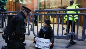 Greta Thunberg: Συνελήφθη σε διαμαρτυρία υπέρ της Παλαιστίνης στο Λονδίνο